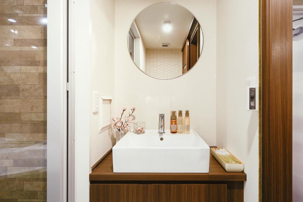 Cherry Blooming Tokyo- All Suite Boutique Hotel 东京伊樱里-中央区全套房艺术酒店 Экстерьер фото