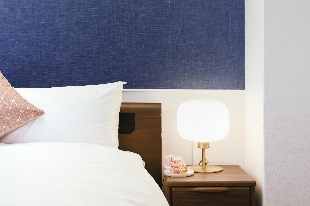 Cherry Blooming Tokyo- All Suite Boutique Hotel 东京伊樱里-中央区全套房艺术酒店 Экстерьер фото
